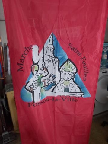 Vlag Drapeau Banniere Wallonie Fosses Ville Marche Rouge beschikbaar voor biedingen