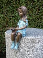 beeld van een lezend meisje in gepatineerd brons.., Tuin en Terras, Nieuw, Overige materialen, Overige typen, Ophalen of Verzenden