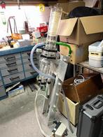 Distillerie d'eau + toutes sortes d'équipements de labo, Enlèvement, Utilisé, Laboratorium materiaal in glas