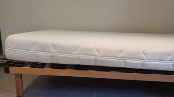 Matelas et sommier  beschikbaar voor biedingen