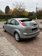 Prachtige Ford Focus Ghia 1.6 benzine 69 000 km, Auto's, Ford, Focus, Lichtsensor, Handgeschakeld, Particulier