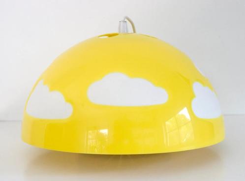 Ikea Skojig gele wolken hanglamp, Vintage plafondlamp, Kinderen en Baby's, Kinderkamer | Inrichting en Decoratie, Zo goed als nieuw