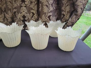 5 vintage tulip lampenkapjes beschikbaar voor biedingen