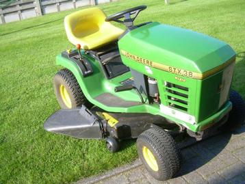 zitmaaier john deere STX38 hydrostaat 14 PK, mestofstrooier, Enlèvement ou Envoi, John deere, Démarrage électrique, Utilisé