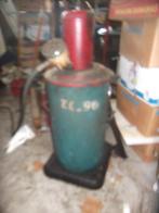 Ancienne pompe à graisse pneumatique, Enlèvement