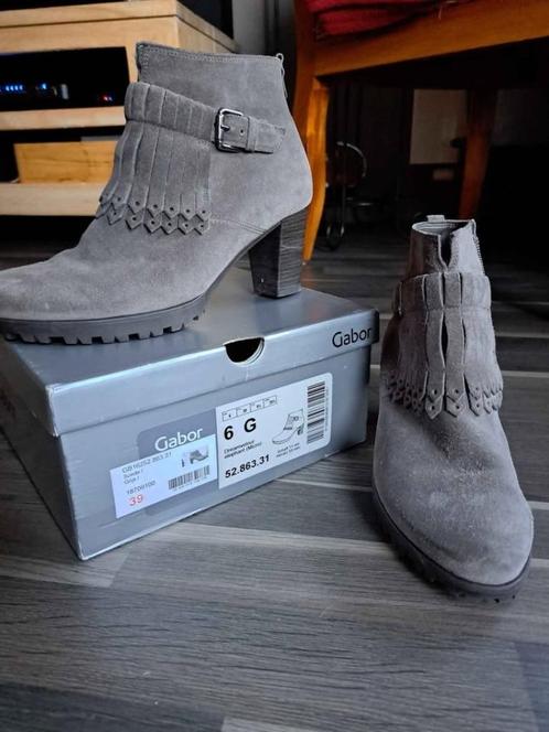 Gabor, enkellaarsjes met hak, mt 39, Kleding | Dames, Schoenen, Zo goed als nieuw, Lage of Enkellaarzen, Grijs, Ophalen of Verzenden