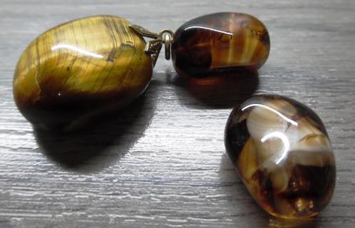 3 halfedelstenen: barnsteen, Handtassen en Accessoires, Edelstenen, Gebruikt, Ophalen of Verzenden