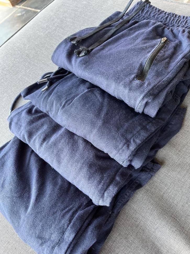 korte broek heren + 3 paar lange kousen, Kleding | Heren, Broeken en Pantalons, Gedragen, Maat 48/50 (M), Ophalen