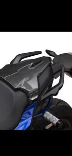 Capot de selle bmw f900r, Enlèvement