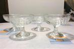 4 coupes glacées vintage à dessert ou à la crème glacée sur, Maison & Meubles, Verre ou Verres, Enlèvement ou Envoi, Comme neuf