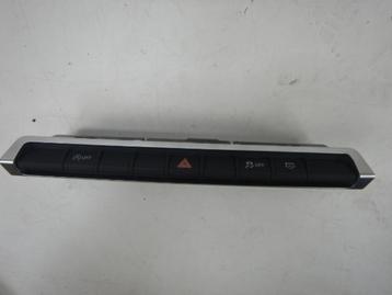 Audi Q2 81A Schakelaar Dashboard Midden 81A925301C beschikbaar voor biedingen