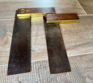 VINTAGE WINKELHAKEN (2)    beschikbaar voor biedingen