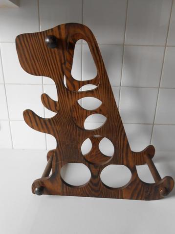 houten wijnrek beschikbaar voor biedingen