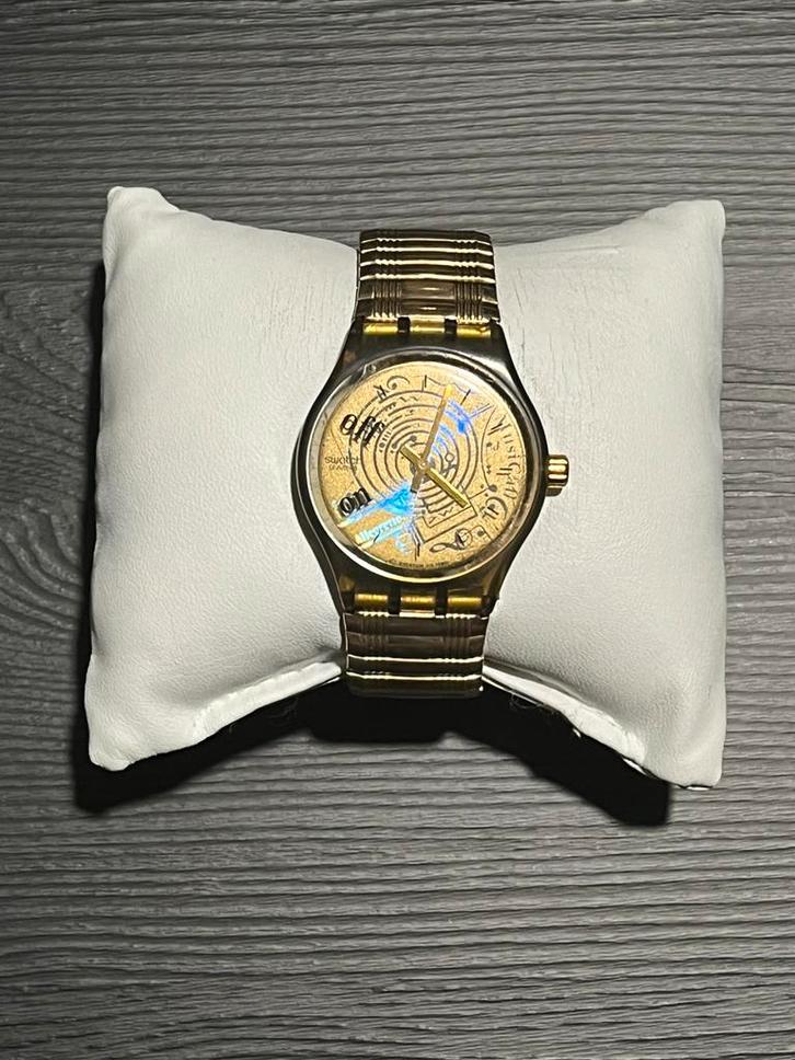 Swatch GG215 “Off-On” – Golden Collection (1991), Handtassen en Accessoires, Horloges | Heren, Gebruikt, Polshorloge, Swatch, Kunststof