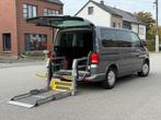 Volkswagen Caravelle Rolstoellift 97686km Automaat 5zit, Auto's, Zwart, Bedrijf, 5 deurs, 103 kW