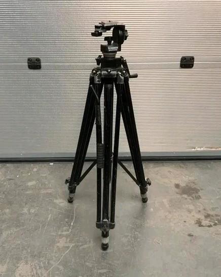 Manfrotto tripod 028B + kop 128RC + quick release plaat., Audio, Tv en Foto, Fotografie | Statieven en Balhoofden, Gebruikt, Driepoot