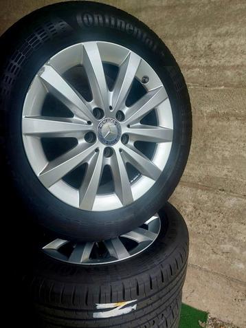 Originele Mercedes A-B-CLA klasse wielen 205 55 16 zomerband beschikbaar voor biedingen