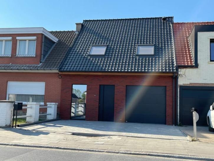 Woning te koop in Menen op 1.000m², Immo, Huizen en Appartementen te koop, Provincie West-Vlaanderen, 1000 tot 1500 m², Tussenwoning