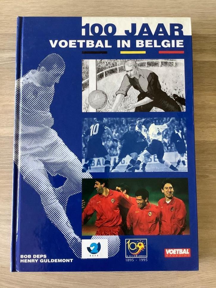 Boek 100 Jaar Voetbal in Belgie, Boeken, Sportboeken, Zo goed als nieuw, Balsport, Ophalen of Verzenden