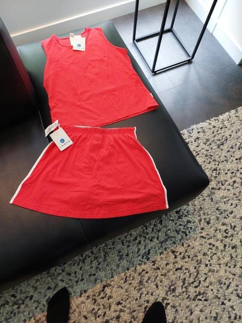 Tennis set, top en rok met binnen broekje, maat 36. NIEUW!!!, Kleding | Dames, Sportkleding, Nieuw, Racketsport, Maat 36 (S), Rood