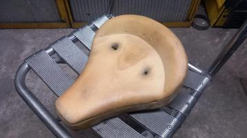 Mbk peut max, Enlèvement ou Envoi, Selle