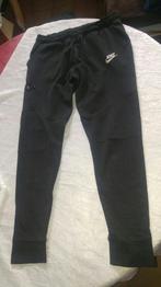 Pantalons homme gris noir nike XL indonesia, Vêtements | Hommes, Comme neuf, Noir, Enlèvement ou Envoi