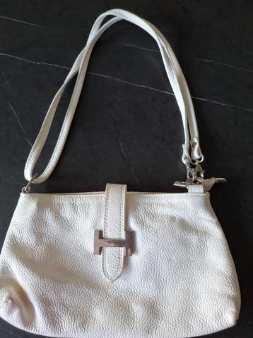 Kleine witte leren tas voor dames. Negen. beschikbaar voor biedingen