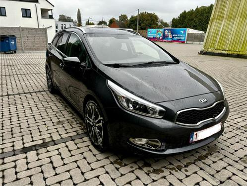 Kia Ceed SW 1.6 crdi, Autos, Kia, Particulier, (Pro) Cee d, Caméra de recul, Bluetooth, Air conditionné automatique, Cruise Control