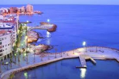 modern appartement Torrevieja – 2 slaapkamers- keuken-woonka, Vakantie, Vakantie | Senioren