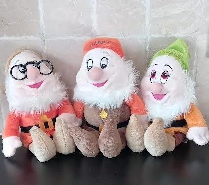Knuffel Sneeuwwitje en de 7 dwergen Disney x3, Verzamelen, Disney, Zo goed als nieuw, Knuffel, Ophalen of Verzenden