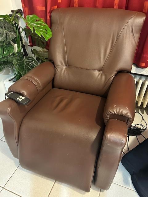 Lederen elektrische relax zetel. Zo goed als nieuw., Huis en Inrichting, Fauteuils, Zo goed als nieuw, Leer, Ophalen