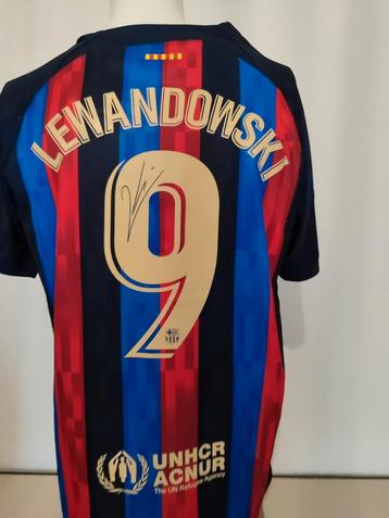 FC. Maillot de Barcelone signé par Lewandowski et COA