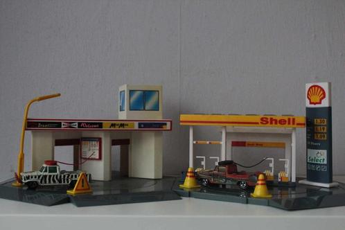 Vintage Tankstation (met 2 auto's), Verzamelen, Speelgoed, Zo goed als nieuw, Ophalen of Verzenden
