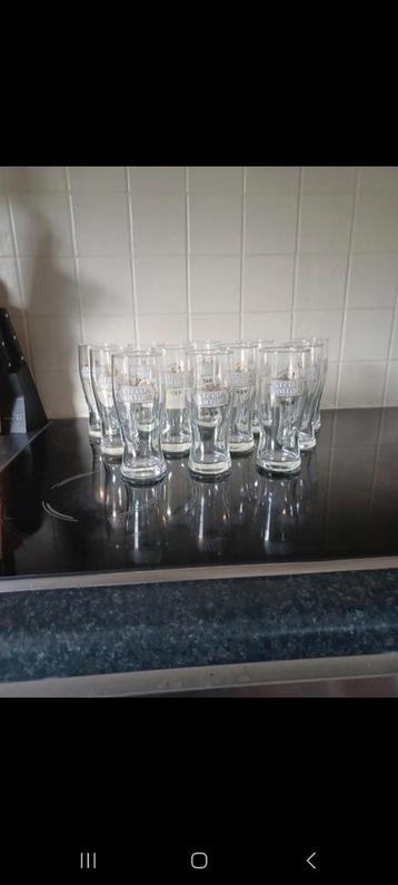 12 Stella Artois glazen beschikbaar voor biedingen