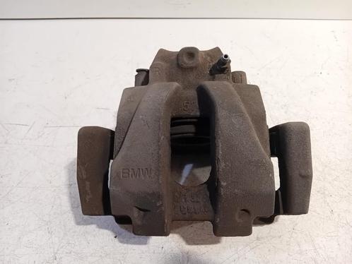 REMKLAUW RECHTS VOOR BMW X3 (F25) (01-2010/12-2017), Auto-onderdelen, Remmen en Aandrijving, BMW, Gebruikt