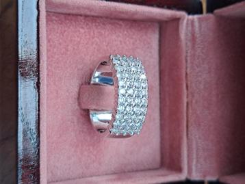 ZEER MOOIE 18K WITGOUDEN RING MET BRILJANTEN  beschikbaar voor biedingen