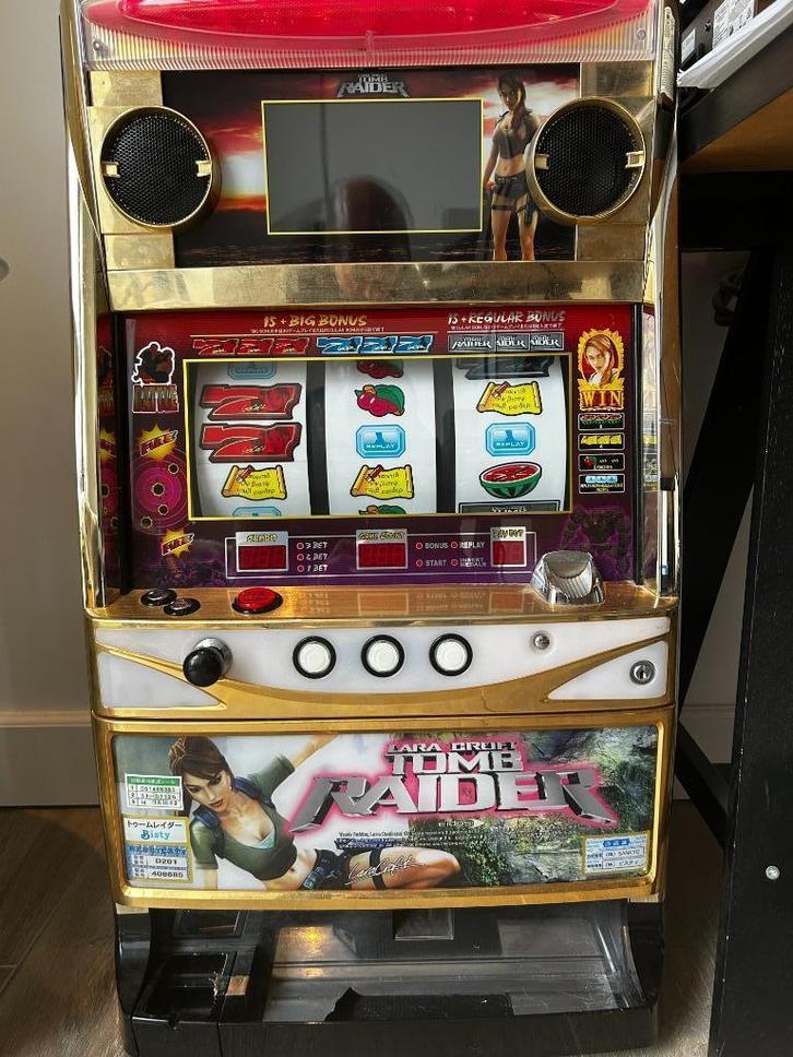 Slot Machine Lara Croft Tomb Raider, Consoles de jeu & Jeux vidéo, Jeux | Autre, Utilisé, 1 joueur, À partir de 16 ans, Enlèvement