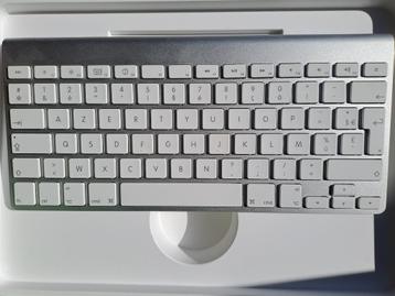 Apple A1314 draadloos toetsenbord  beschikbaar voor biedingen