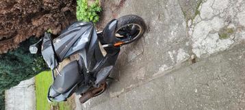 Verkoop alle Peugeot Jetforce onderdelen  beschikbaar voor biedingen