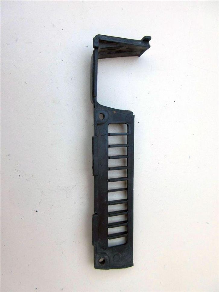 Honda Magna VF500C kap cover radiator deksel radiateur VF500, Motoren, Onderdelen | Honda, Gebruikt, Ophalen of Verzenden