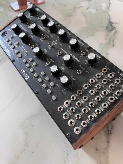 Moog Mother 32 semi-modulaire synthesizer, Musique & Instruments, Synthétiseurs, Utilisé, Autres nombres, Autres marques, Avec connexion MIDI