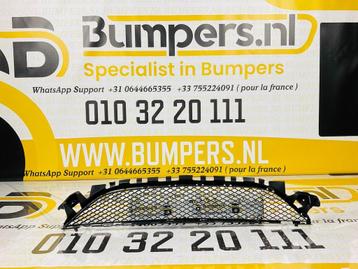 Ondergrill Mercedes C Klasse W205 AMG 2014-2016 Grill 2-M2-1 beschikbaar voor biedingen