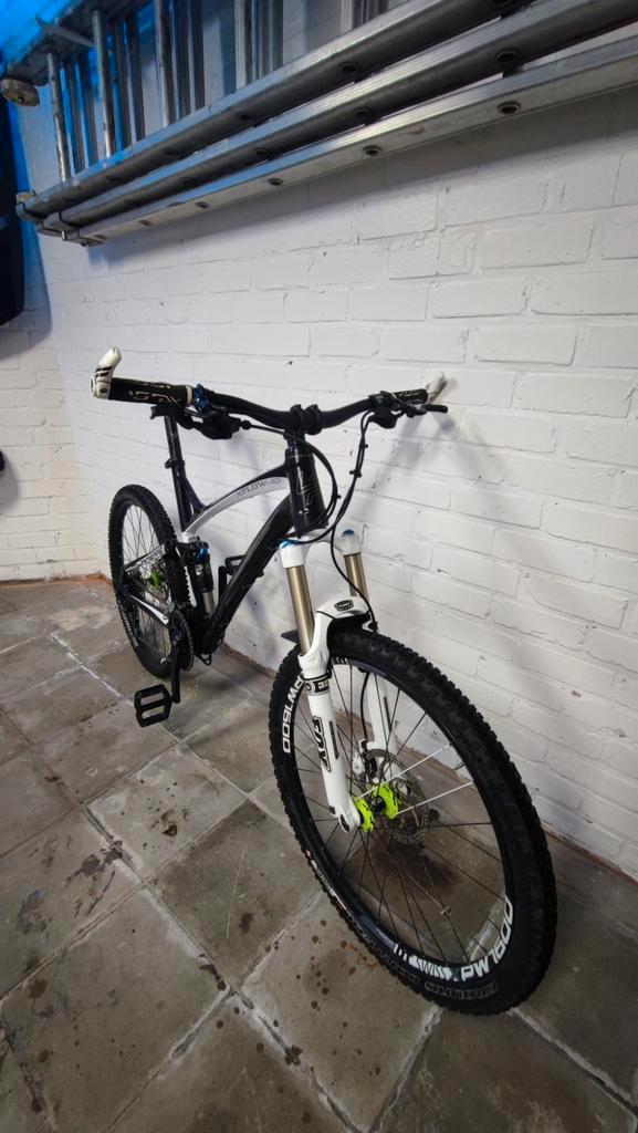Mountainbike full suspension, Fietsen en Brommers, Fietsen | Mountainbikes en ATB, Zo goed als nieuw, Ophalen