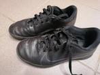 Nike sportschoen /indoor voetbal schoen maat 34, Ophalen of Verzenden, Gebruikt, Schoenen