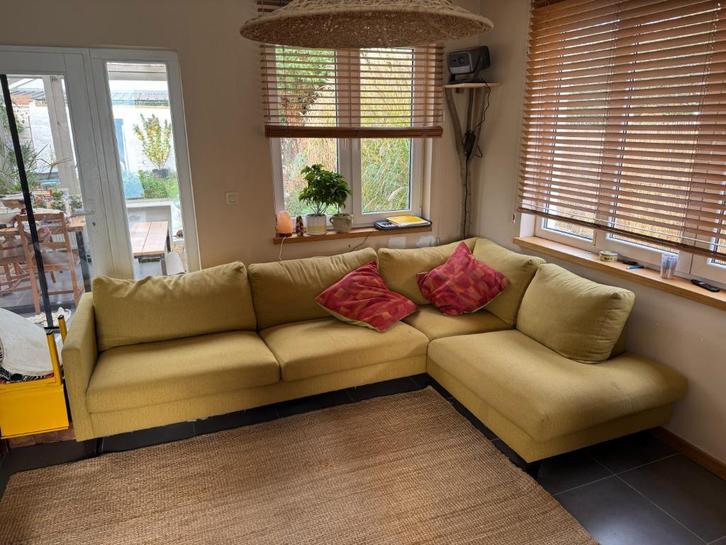 SITS “Impulse” Designer Sofa – Mosterdgeel, Huis en Inrichting, Zetels | Complete zithoeken, Gebruikt, Hout, Kunststof, Stof, Ophalen