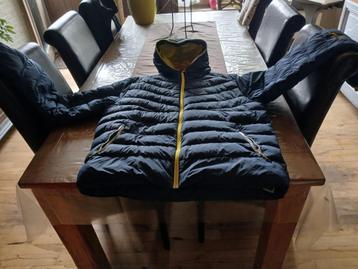 mooie winterjas beschikbaar voor biedingen