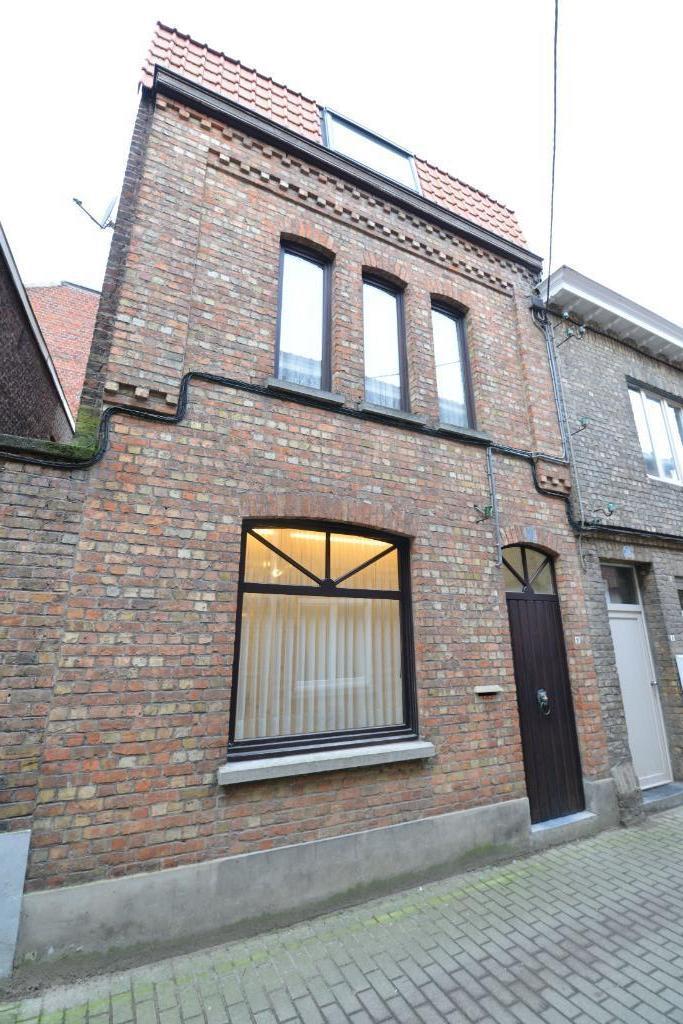 Huis te huur Sint-Godelievestraat 10, Ieper (3 slpk), Immo, Huizen te huur, Provincie West-Vlaanderen, Tussenwoning, Direct bij eigenaar