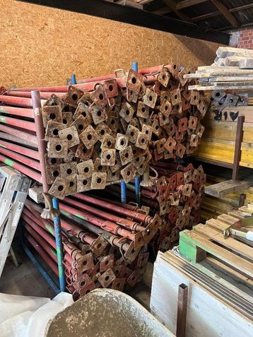 Schoren  beschikbaar voor biedingen