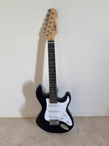 Elektrische gitaar Gear4music (Stratocaster-type) + gigbag beschikbaar voor biedingen