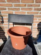 Bloempot met afwatering, Ophalen, Gebruikt